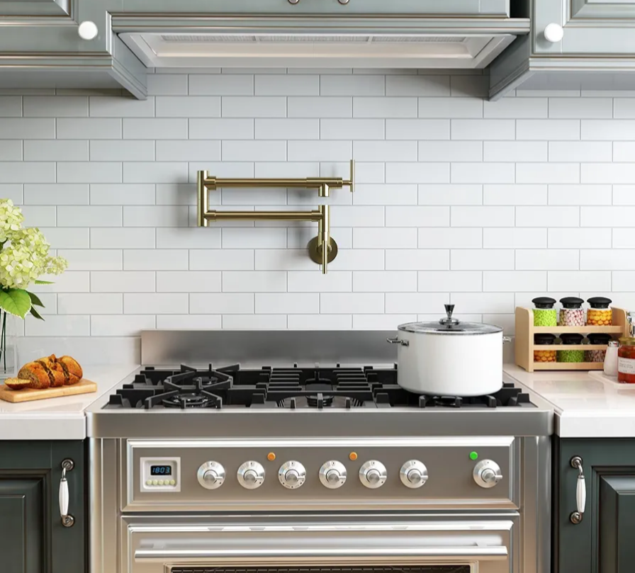 Pot Filler حنفية بوتاجاز / حنفية حوض مطبخ تركب فوق بوتجاز مثبته علي الحائط قابل للطي لون دهبى