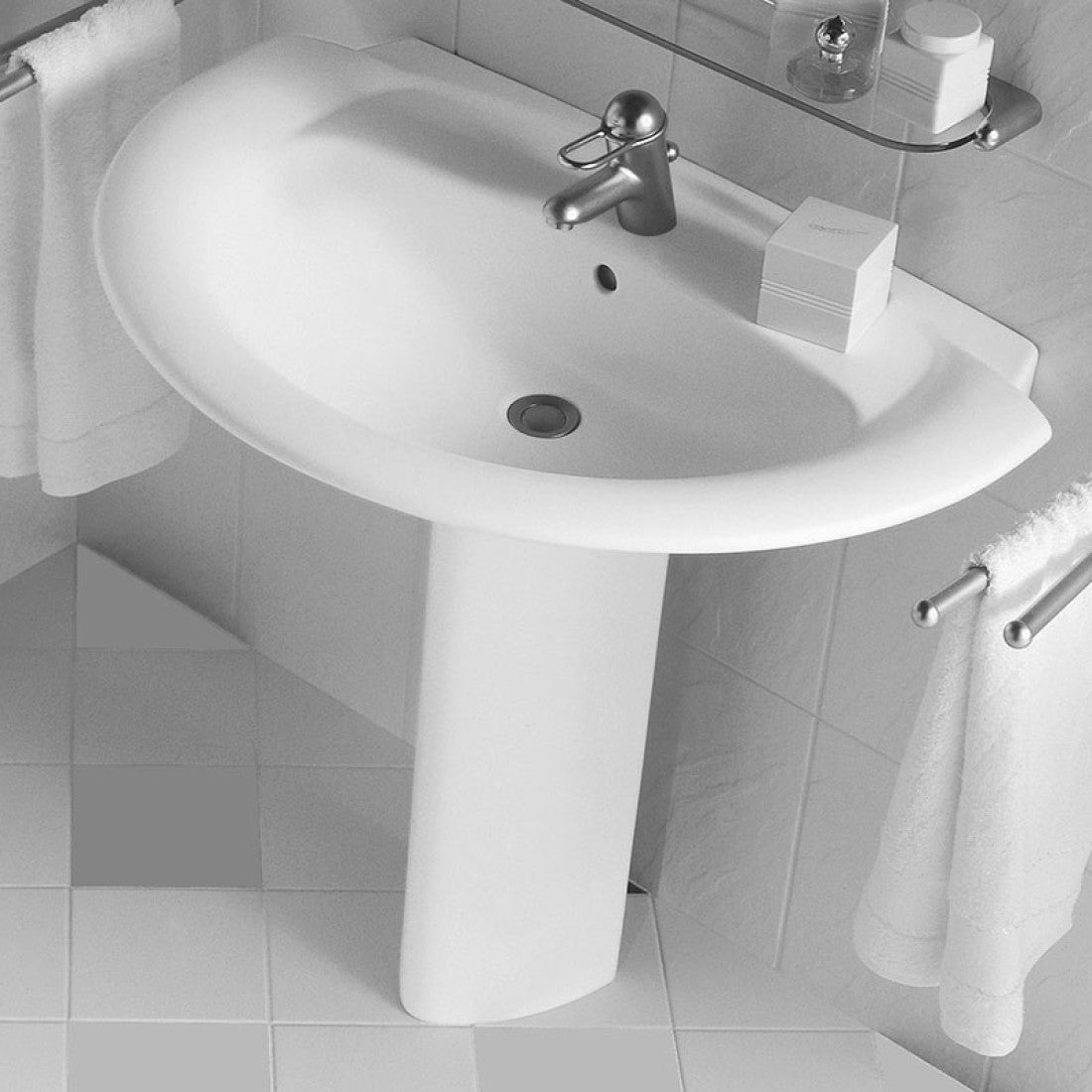 حوض 70 سم بالعامود الطويل مانتا ايديال ستاندرد ابيض